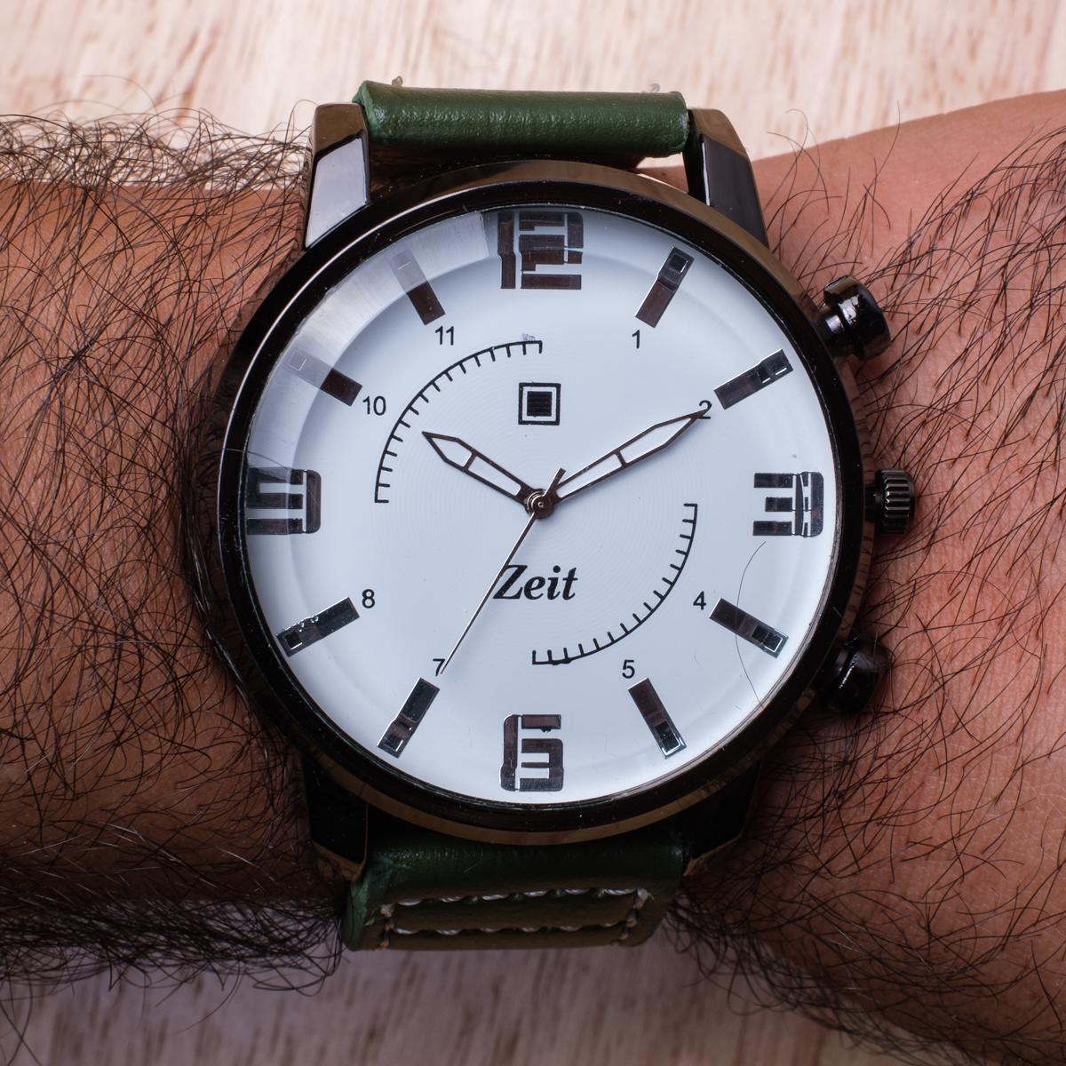 Reloj Análogo Zeit Caballero Correa Tacto Piel modelo liso