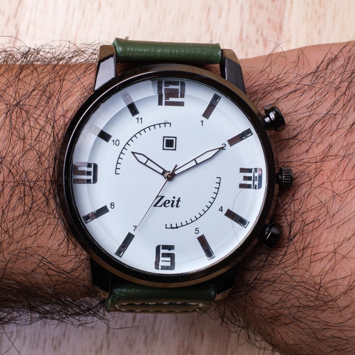 Reloj Análogo Zeit Caballero Correa Tacto Piel modelo liso