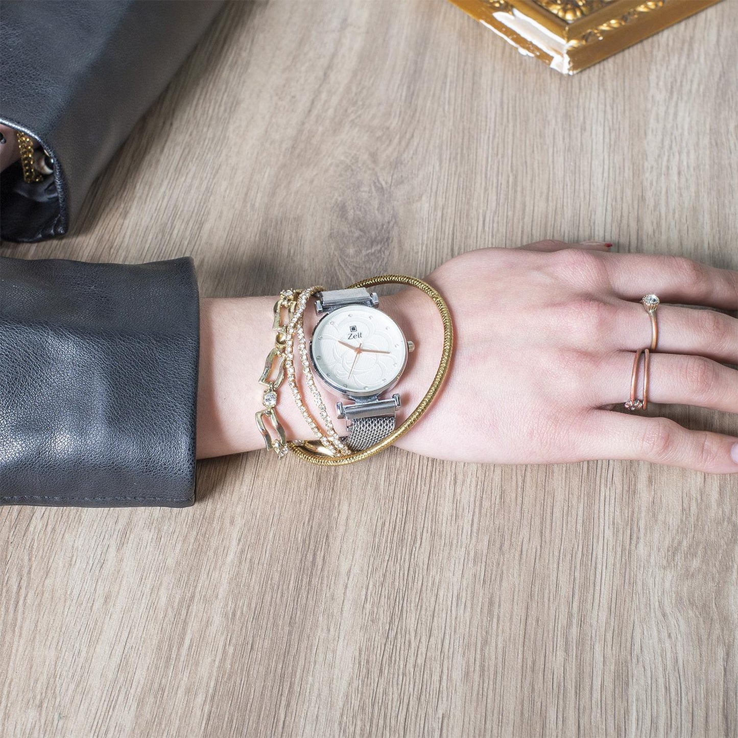 Reloj Análogo Zeit Casual Mujer Mesh