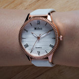 Reloj Análogo Zeit Dama Casual Tacto Piel Diseño en Bisel